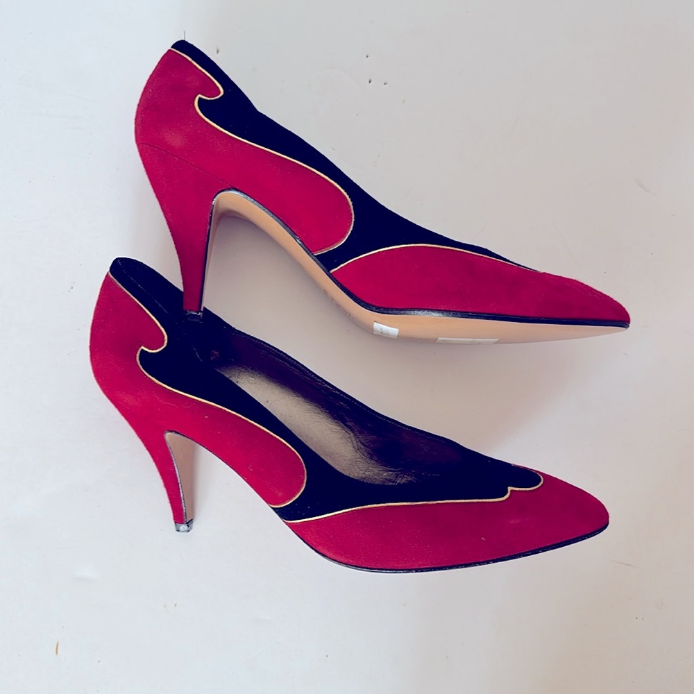 New Bally Vintage 80s Red and Black Suede Heel Pumps Size 39/8.5 - Picture 7 of 10